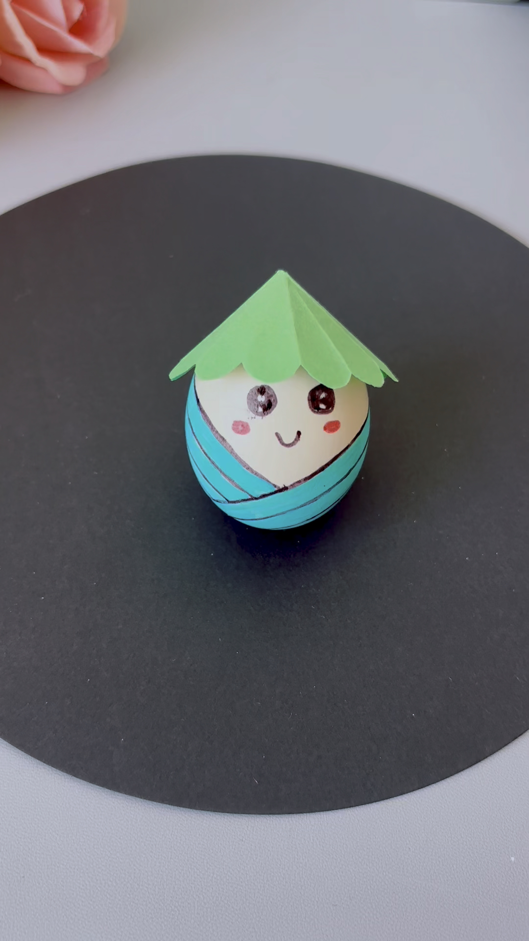 端午节快到了,用鸡蛋壳做个好玩的小粽子不倒翁吧