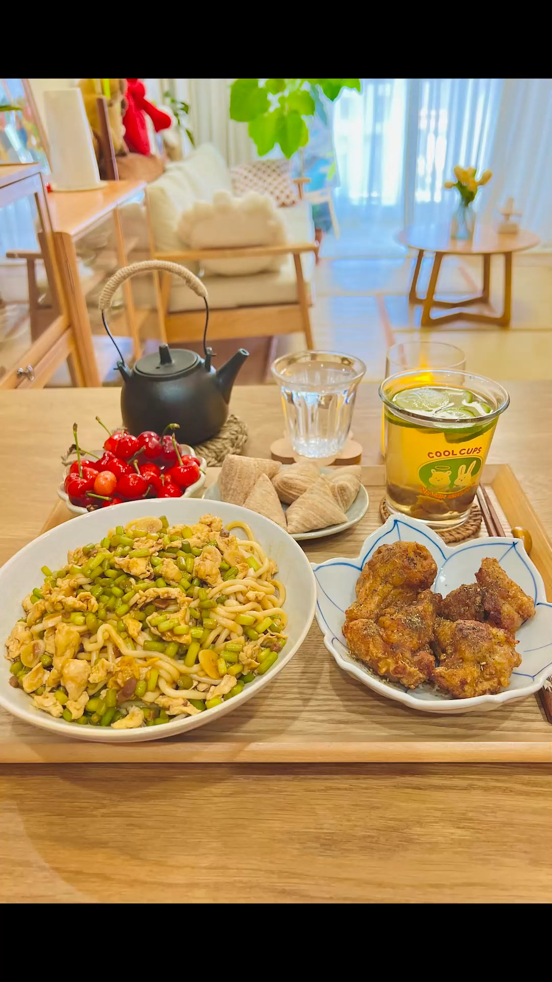 一人食vlog:蒜苔鸡蛋打卤面|椒盐鸡翅根|青柠话梅水