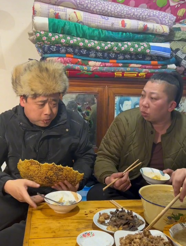 鸡冠油加沙肝猪腰子,简简单单撒点盐就是一道美食