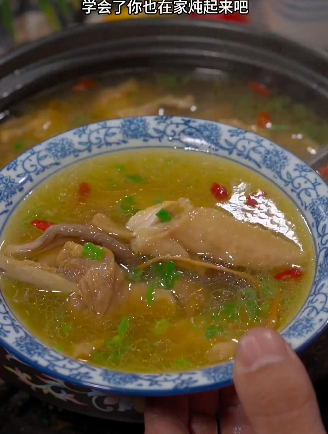 炖鸡汤到底是用开水炖,还是冷水下锅,很多人都搞错了