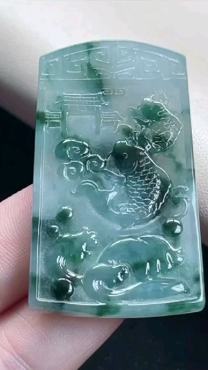 冰飘花翡翠鱼跃龙门挂件,完美实拍
