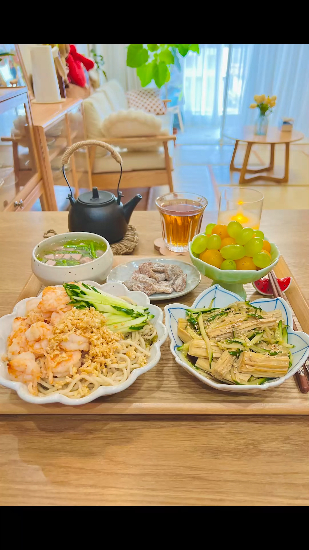 一人食vlog:虾仁凉拌面|腐竹拌黄瓜|火腿芦笋汤