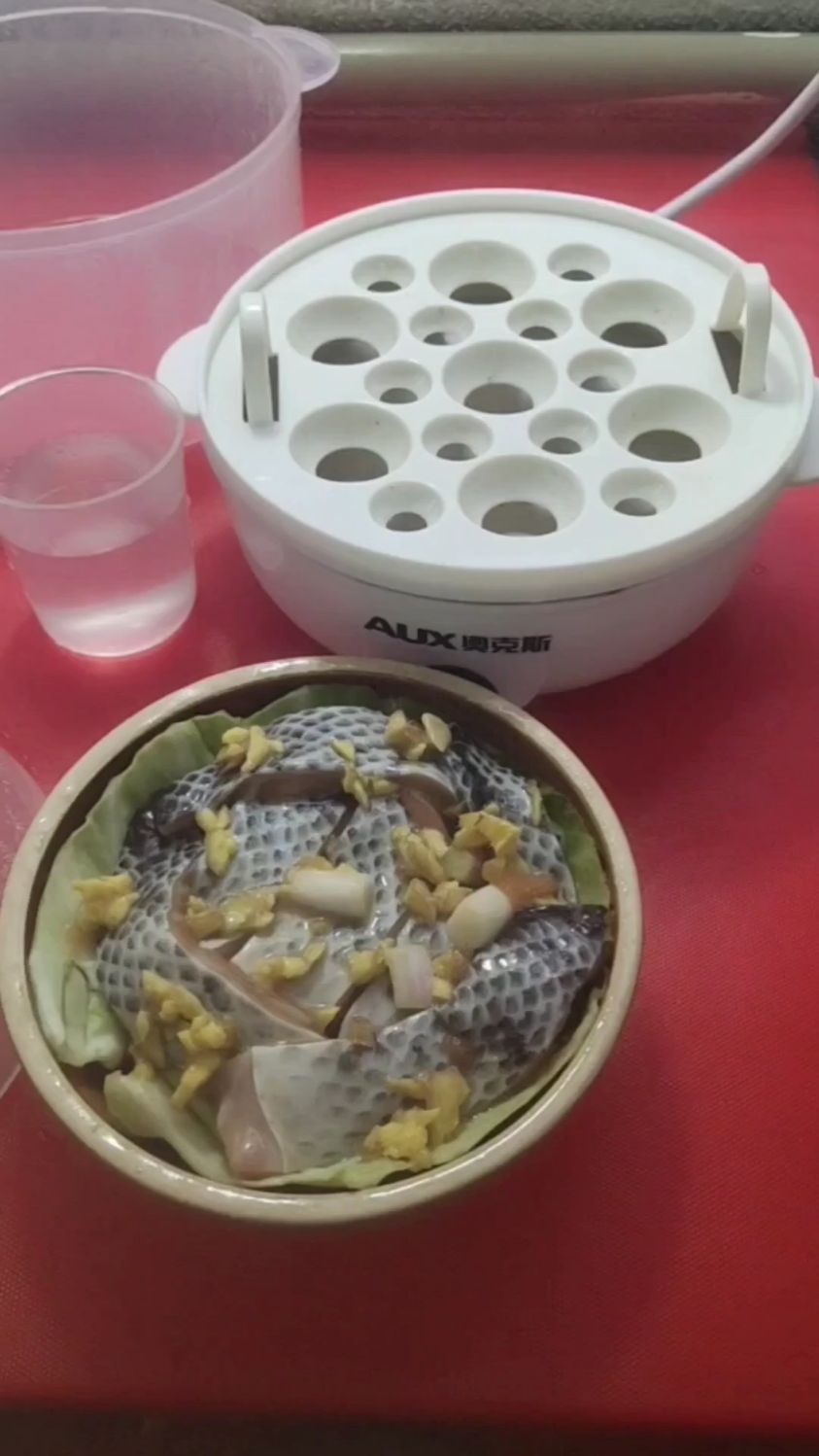 用蒸蛋器做一百道菜之:13姜蓉蒸三文鱼腩
