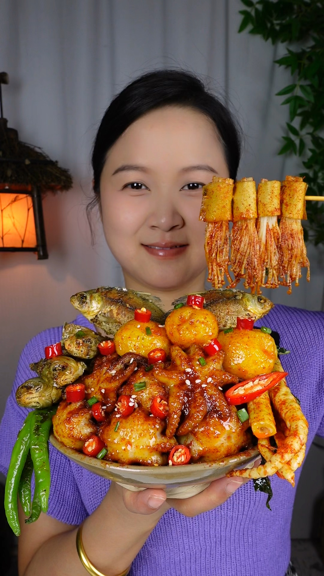 家常饭来啦!豆皮金针菇,炸小鲫鱼,麻辣八爪鱼,太有食欲了!