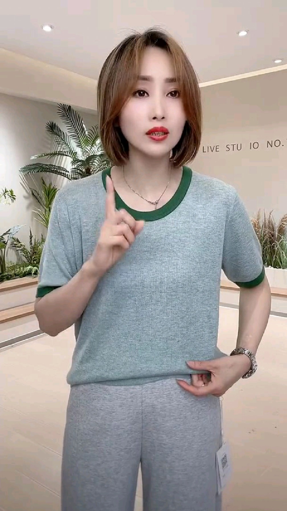 夏装薄款上衣女2024新款爆款宽松半袖针织冰丝短袖t恤女夏季洋气