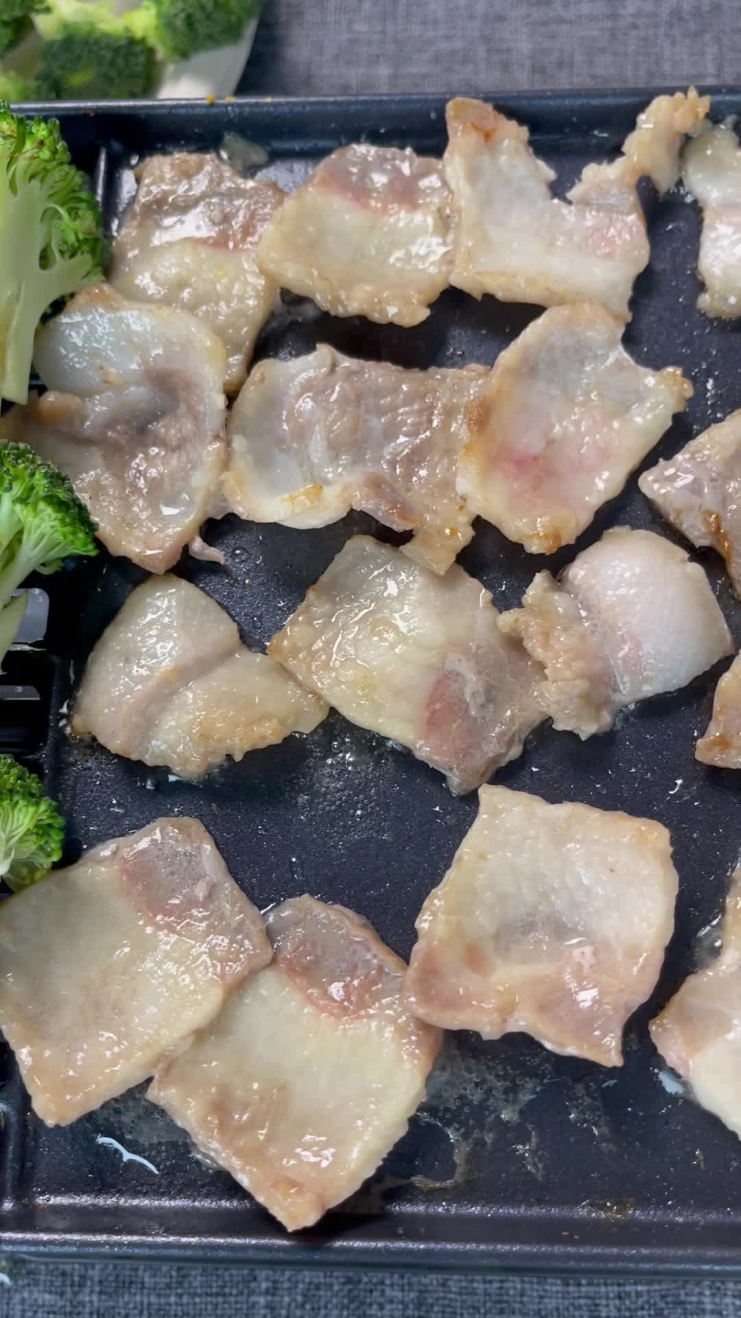 美味专享,法诗缇烤炉高温快烤,轻松烹饪!