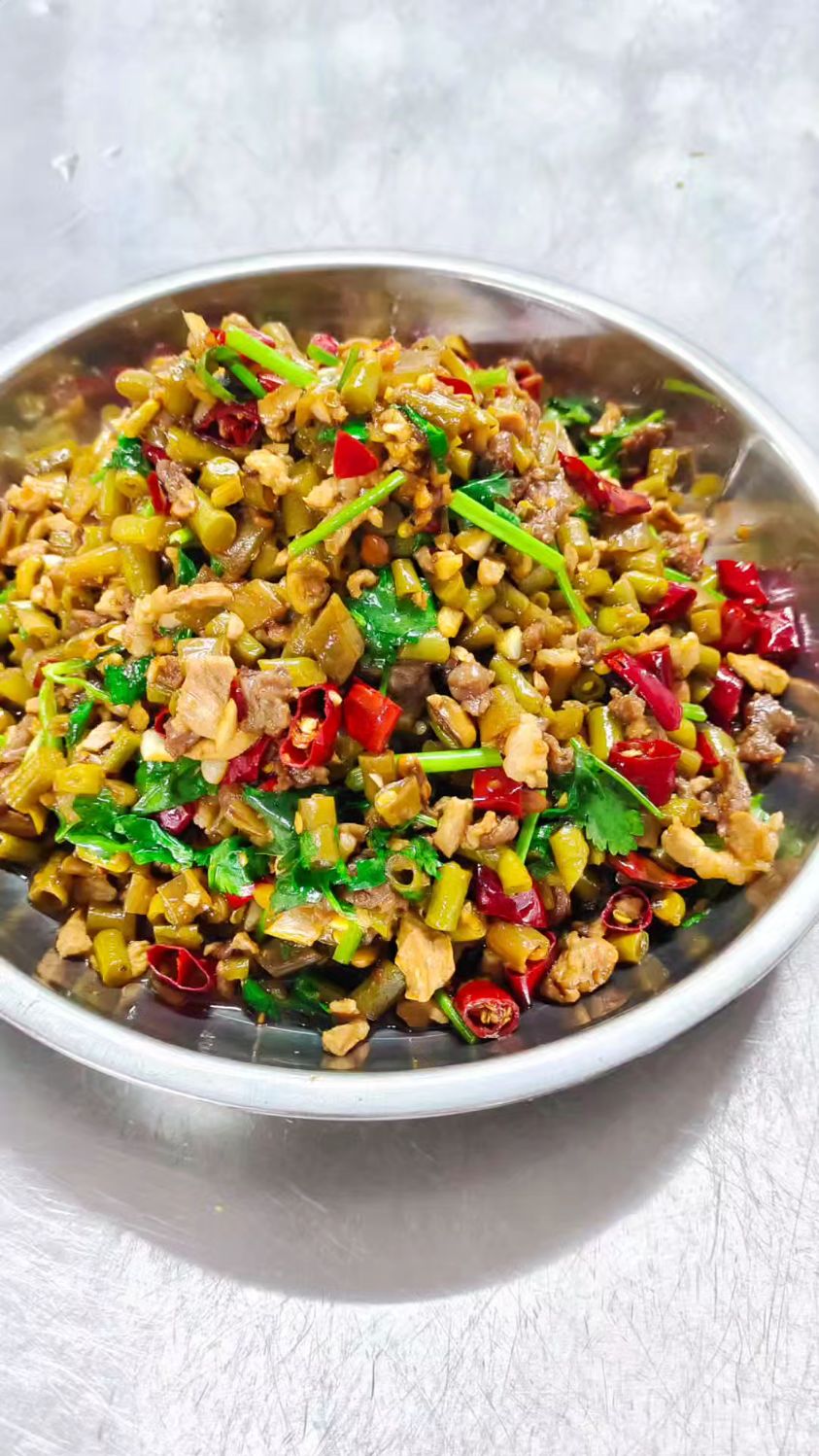 饭店大厨原来是这样做酸豆角炒肉沫的