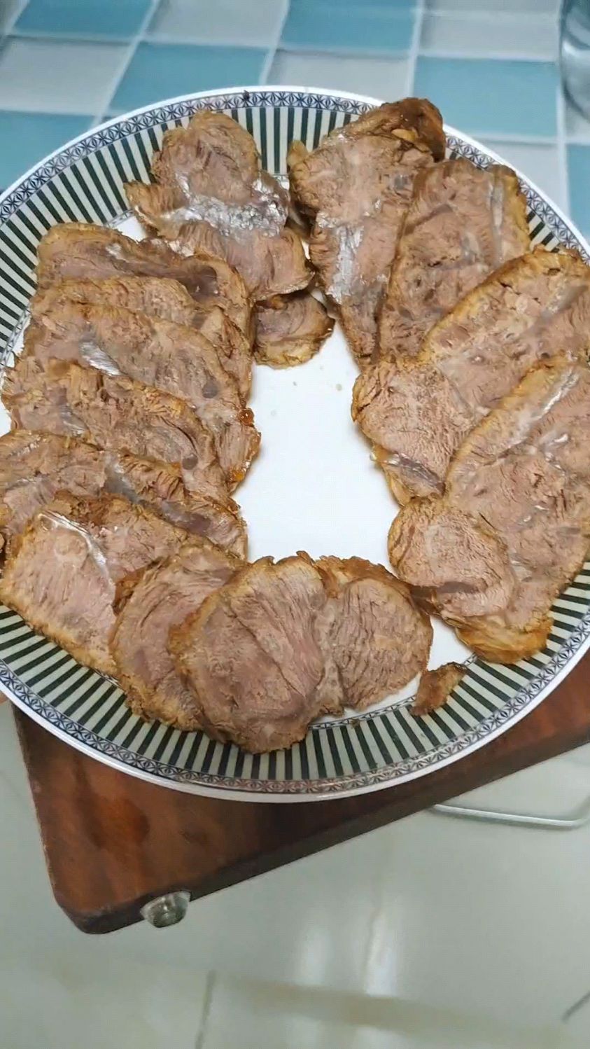 想吃酱牛肉了自己炖,没你想的那么麻烦,超简单