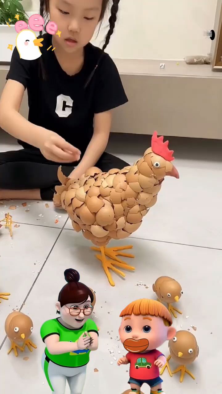 小朋友用鸡蛋壳做了很多鸡宝宝