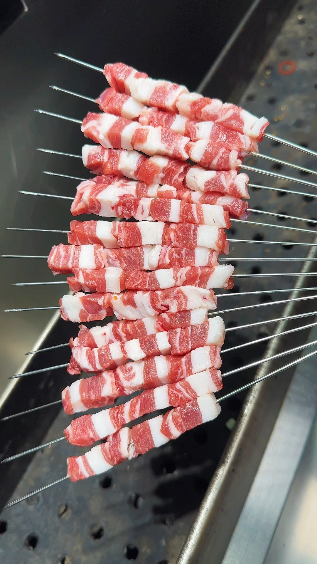 羊肉串的正确烤制方法