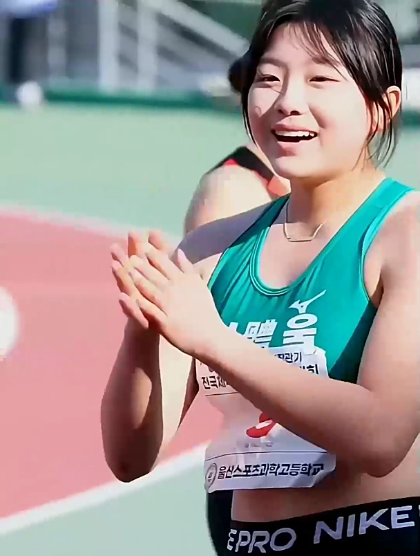 韩国田径美女,肉嘟嘟的很可爱