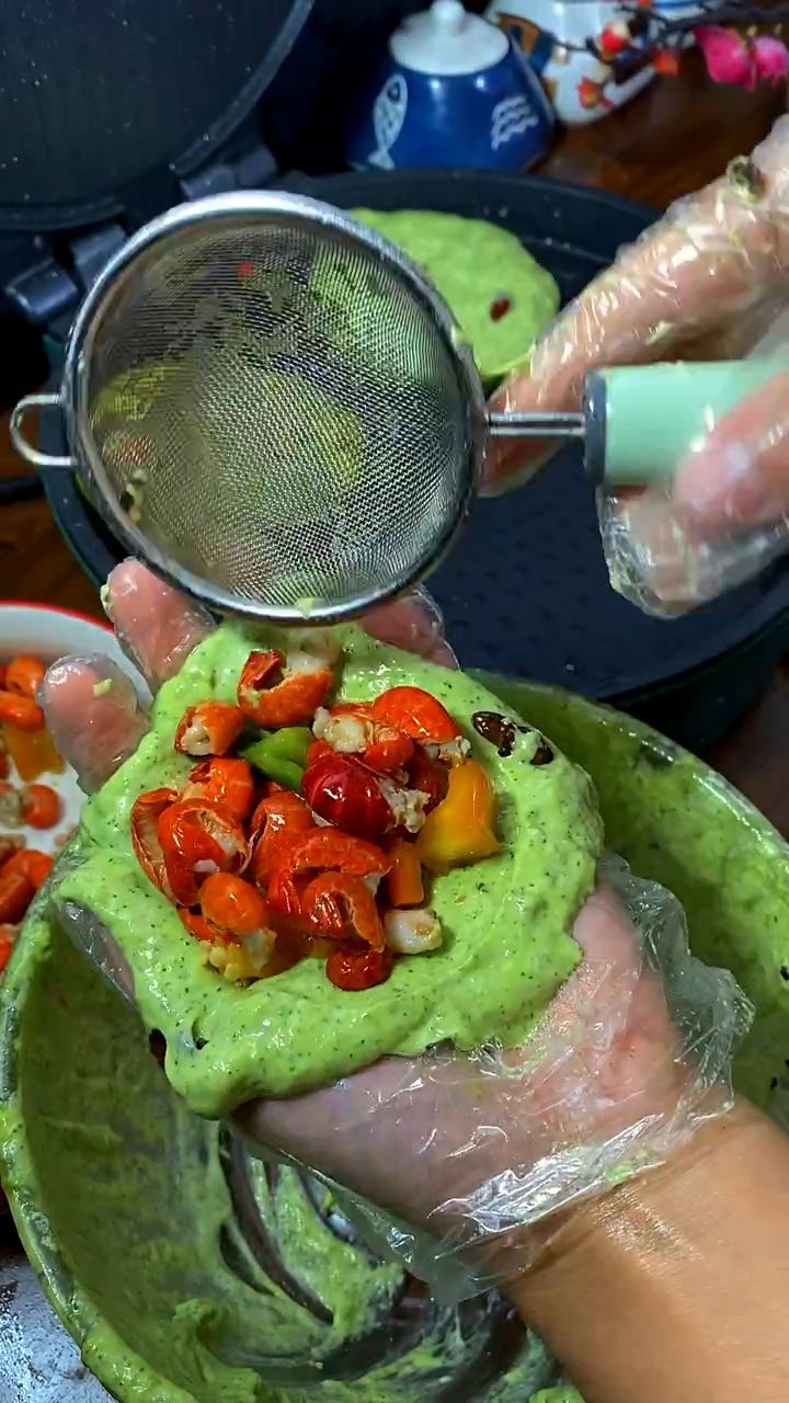 小龙虾发面馅饼做法