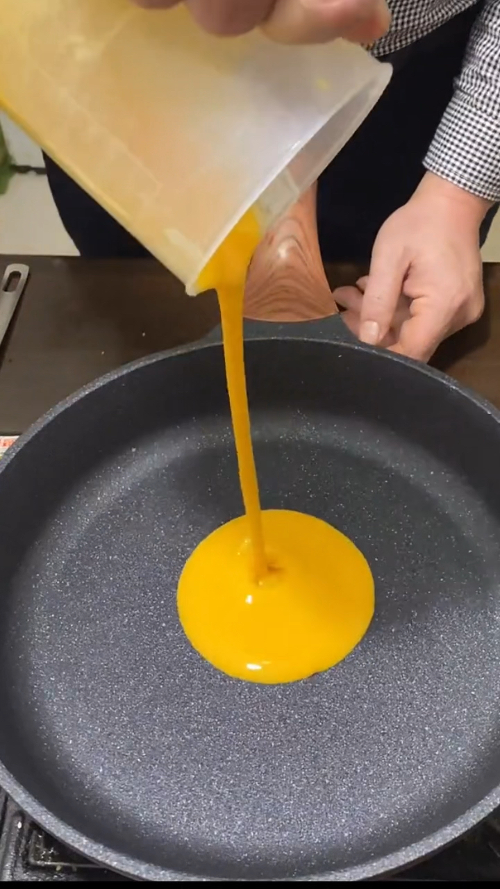 火腿鸡蛋卷在家你就像我这样做