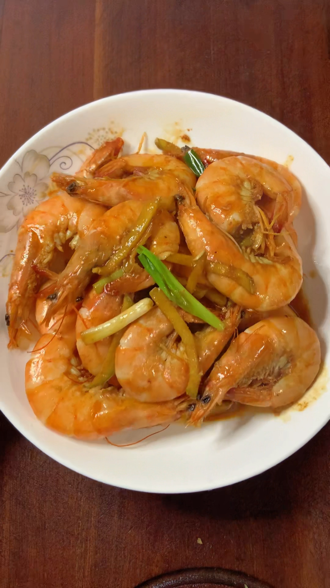 做虾我是认真的,分享姜葱炒虾做法,一出锅鲜香美味好吃