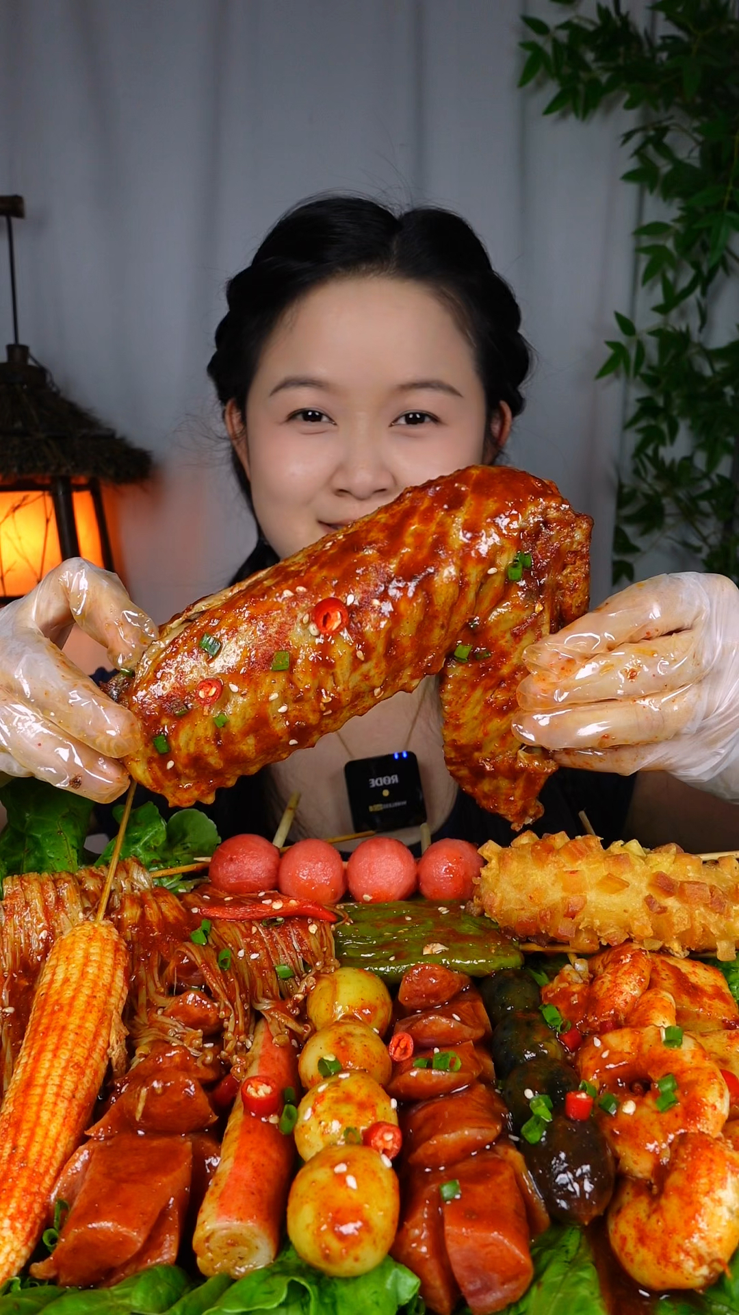 今天的火鸡翅,炸串,超级解馋!真的香迷糊啦!