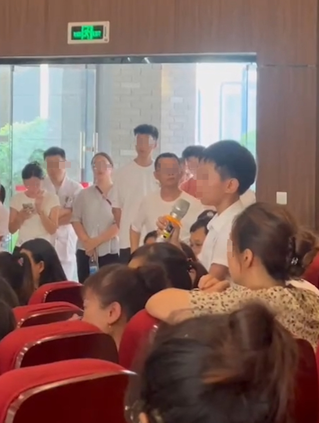 学校回应小学生说食堂饭菜像泔水:部分不实,官方还在调查