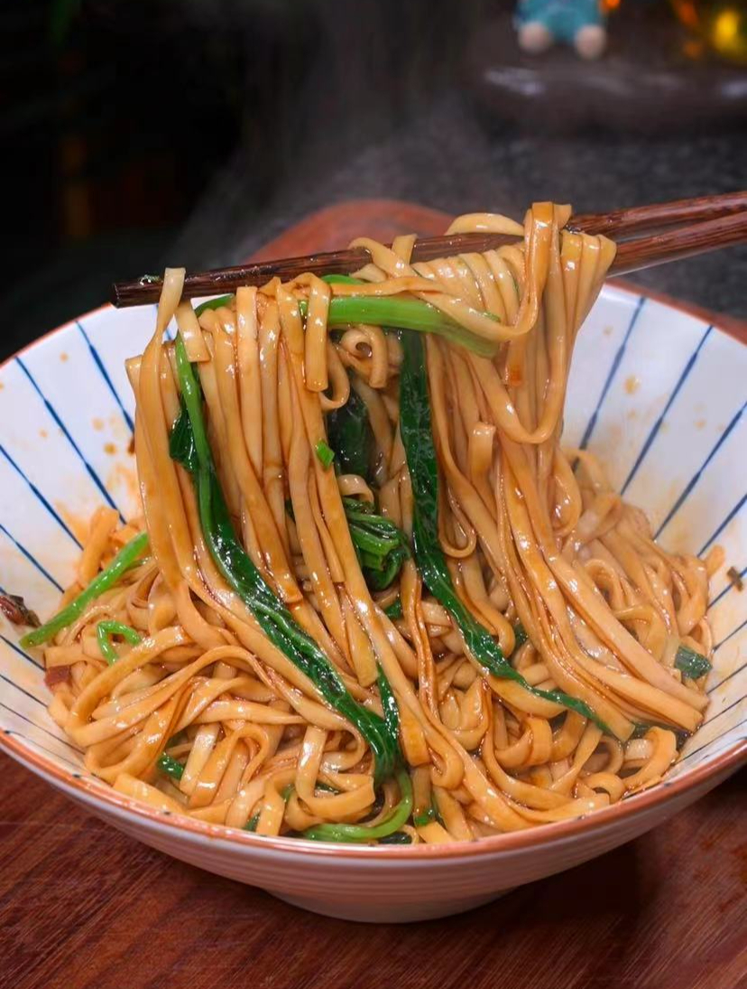 葱油拌面的家常做法
