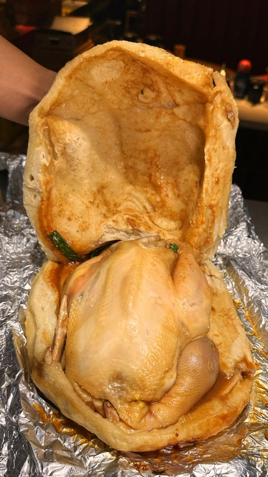 烧烤店的特色锡纸烧鸡
