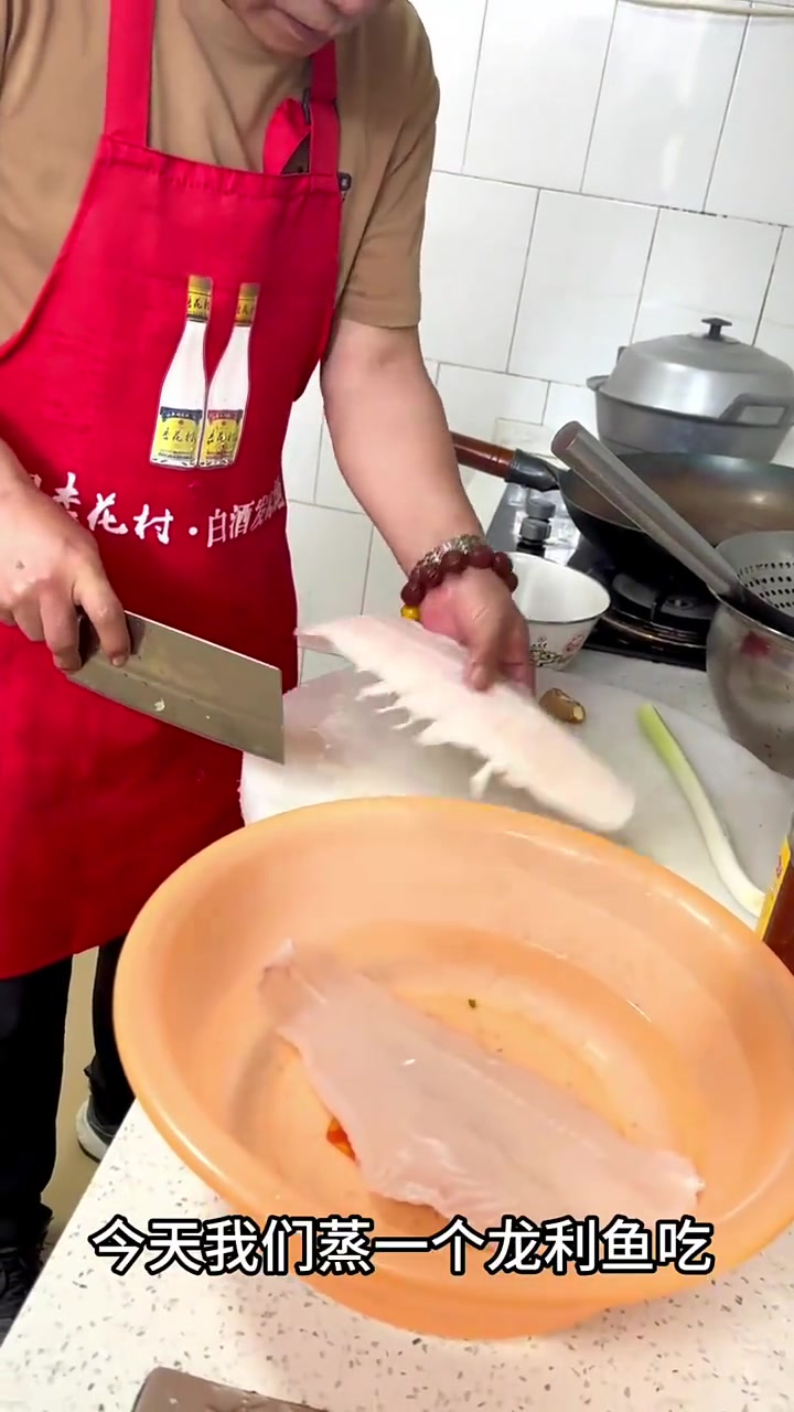 清蒸龙利鱼,又香又辣太入味了,来试试吧