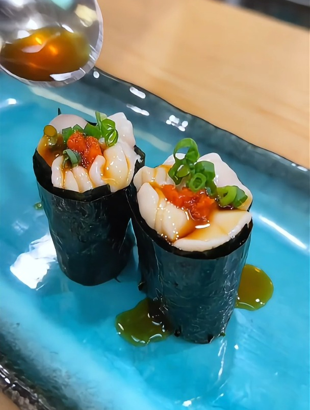 日式美味巅峰:鳕鱼子军舰寿司的惊艳诱惑