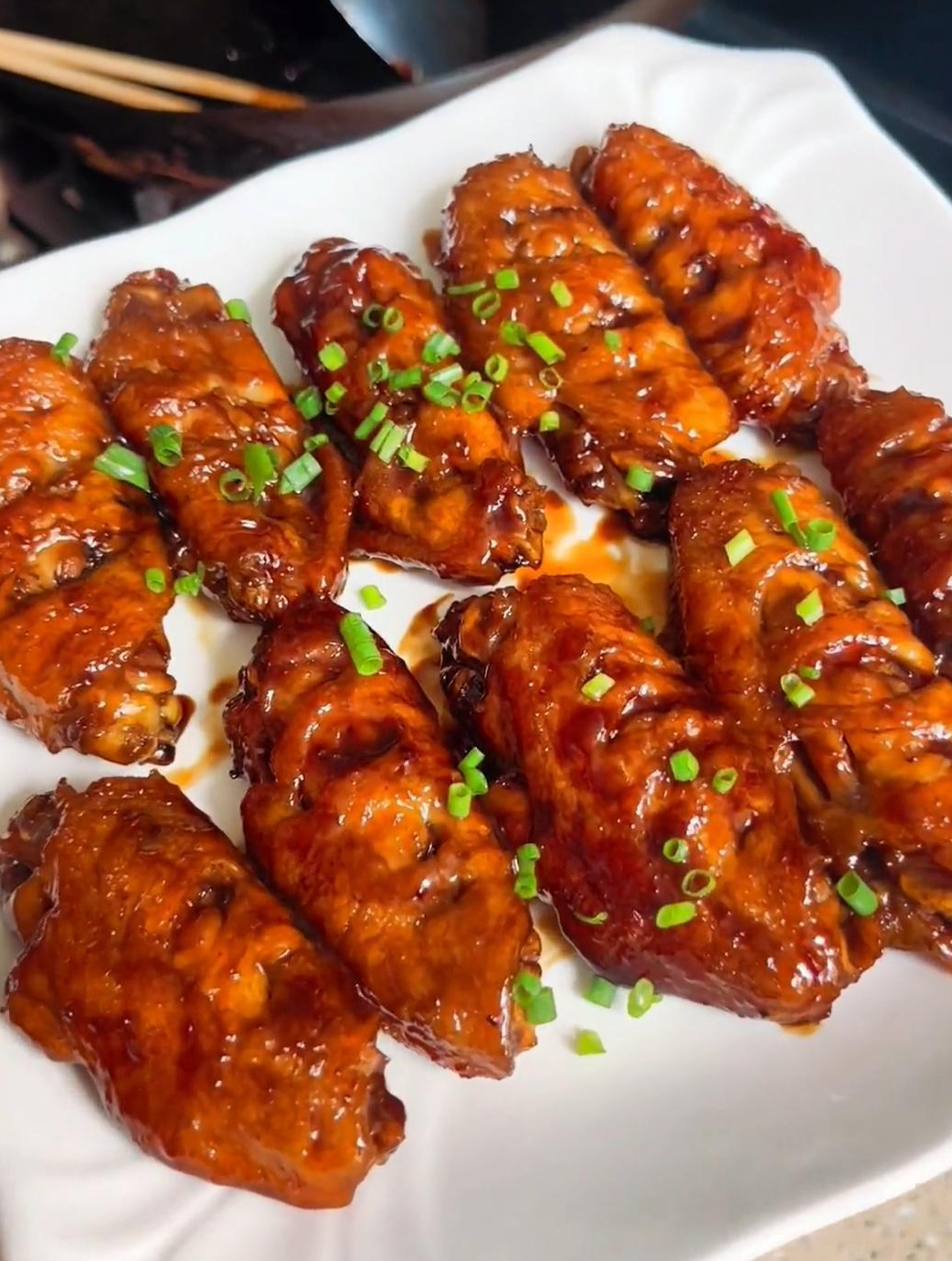 简单美味的农家版可乐鸡翅,香嫩入味,一次吃10个都不够!