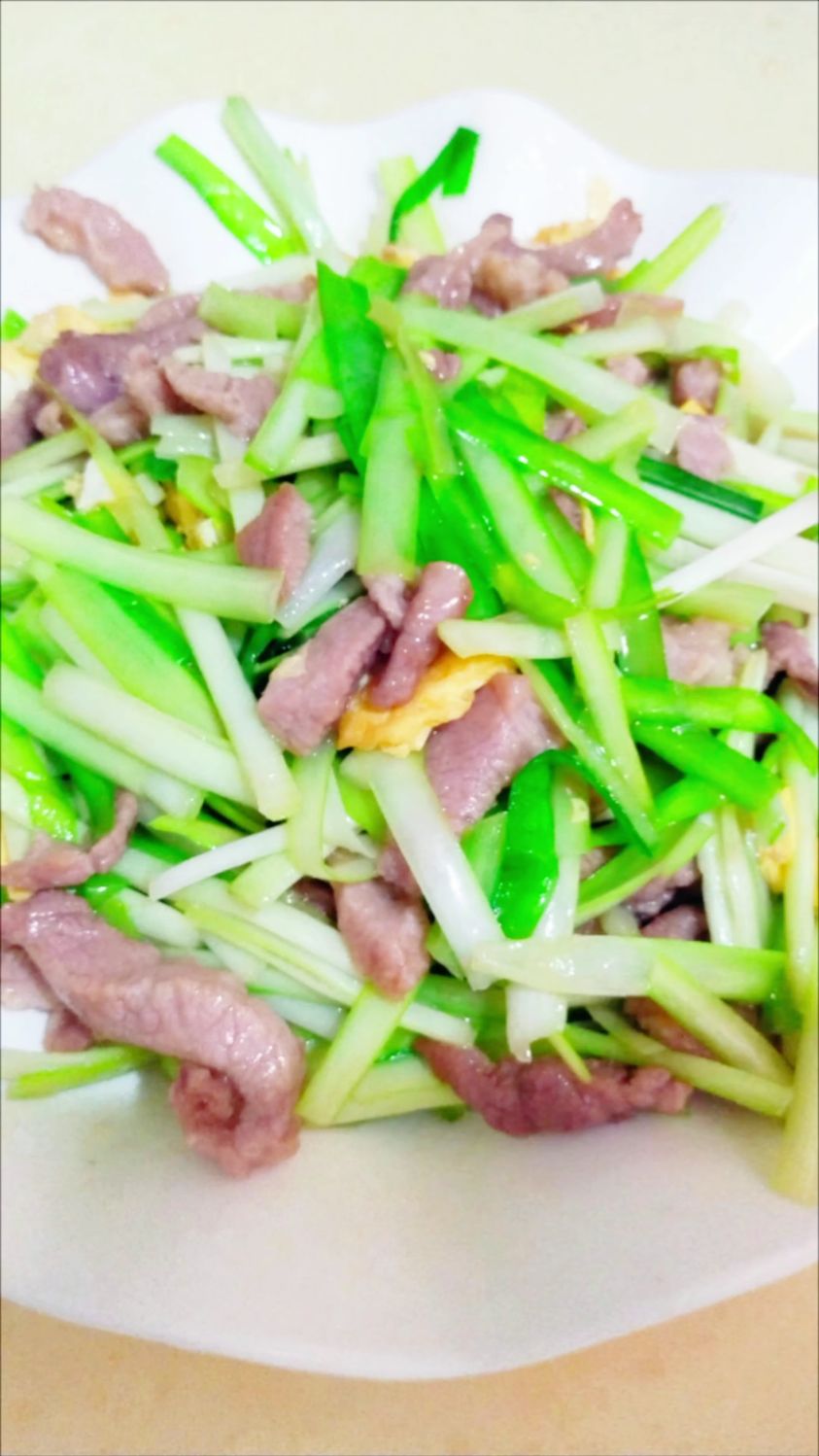 家常韭黄肉丝炒蛋