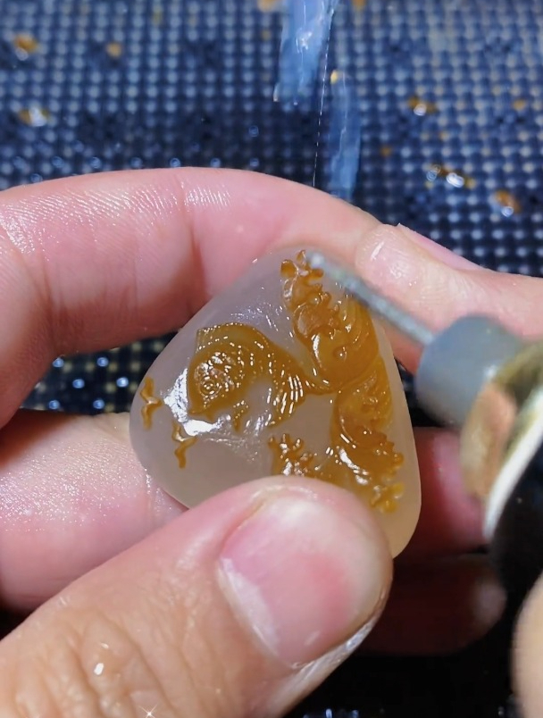 民间手艺,为女儿准备的鲤鱼吊坠,大家喜欢吗