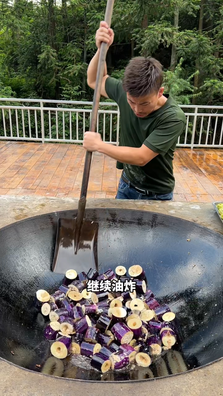 美食,以广东人最讲究,所以,老铁们,广东三宝奉上