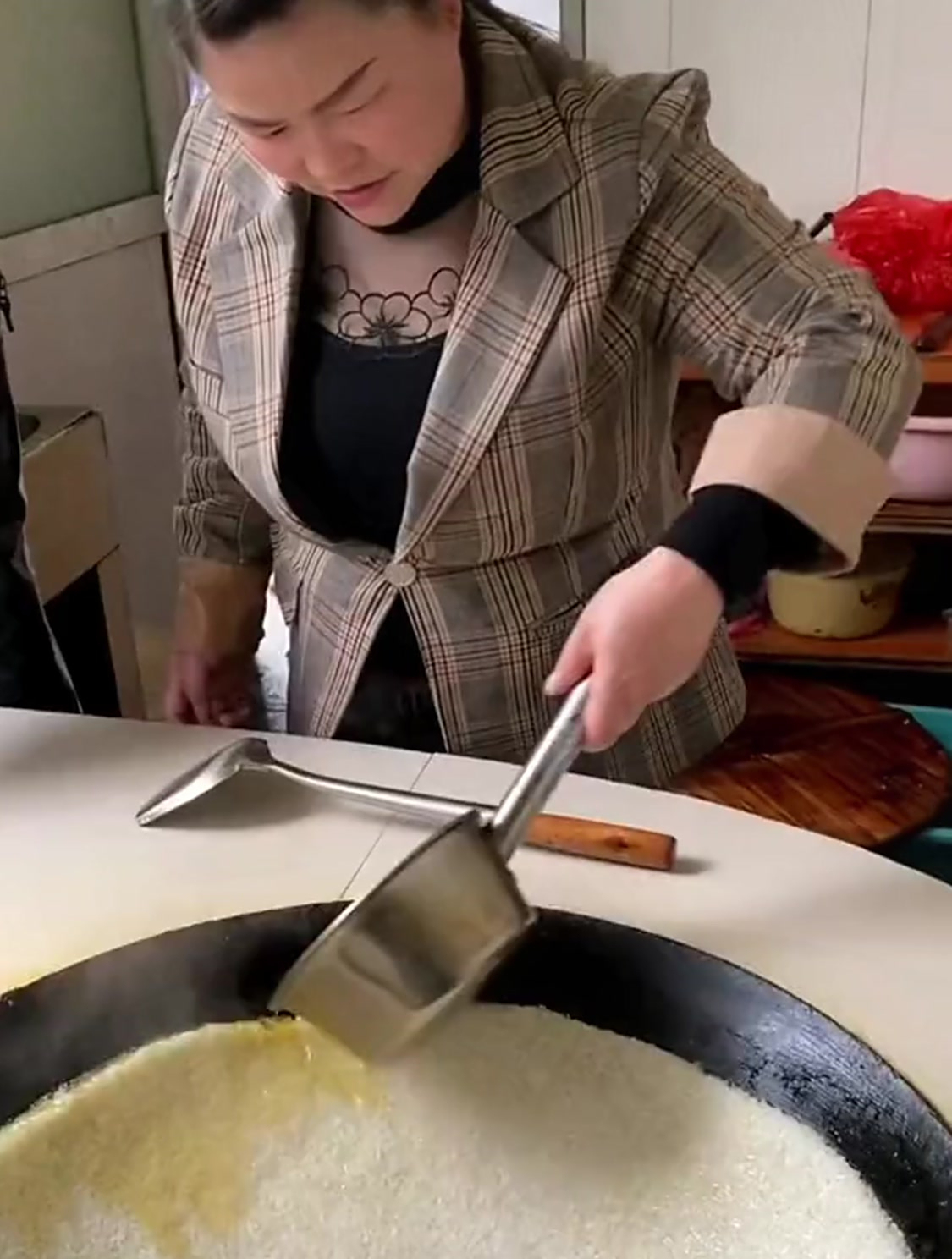 物理压榨纯菜籽油的,喜欢吃的,赶紧点击视频下方链接