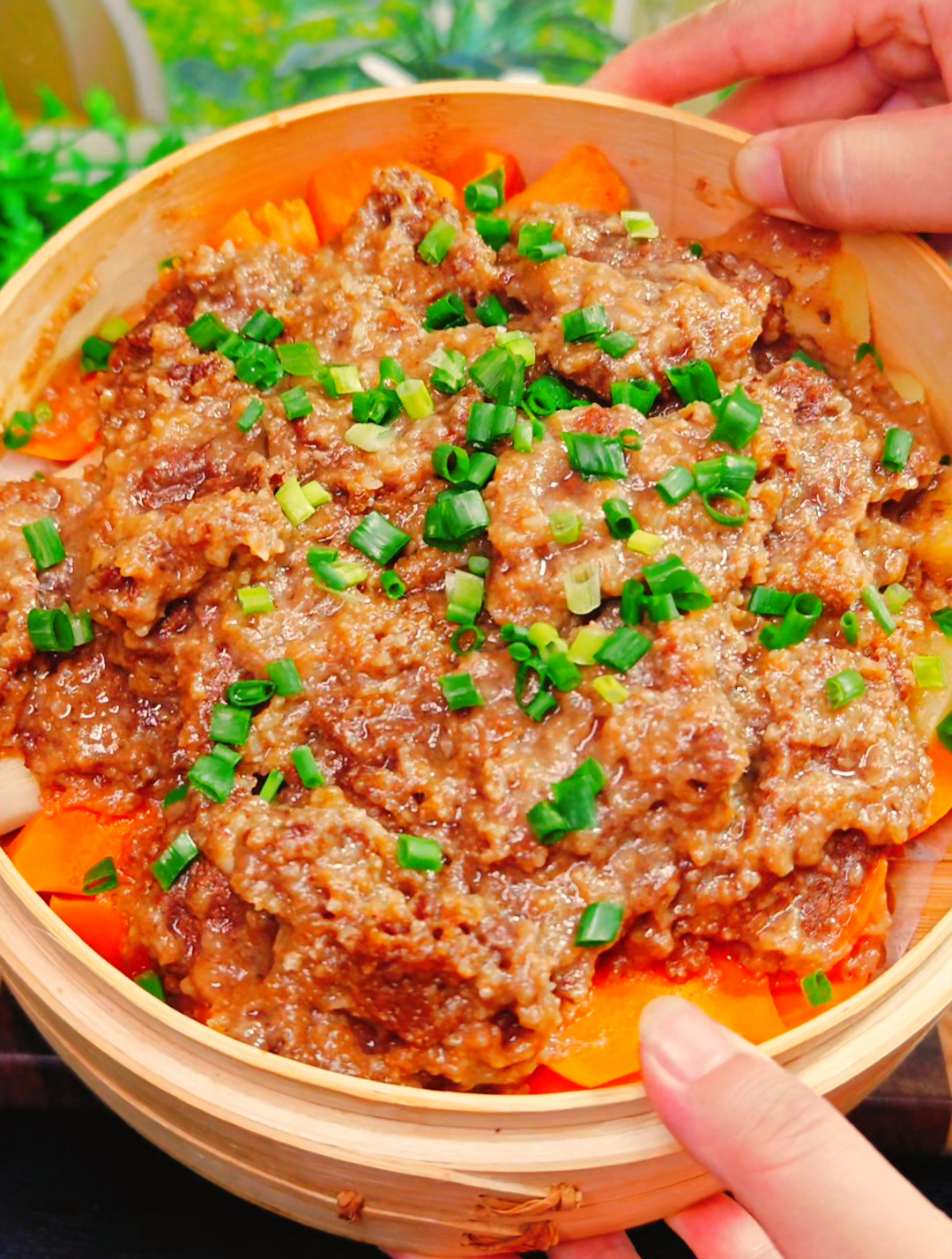 多给孩子吃牛肉,做成这样的粉蒸牛肉,软软糯糯,孩子吃得太香了