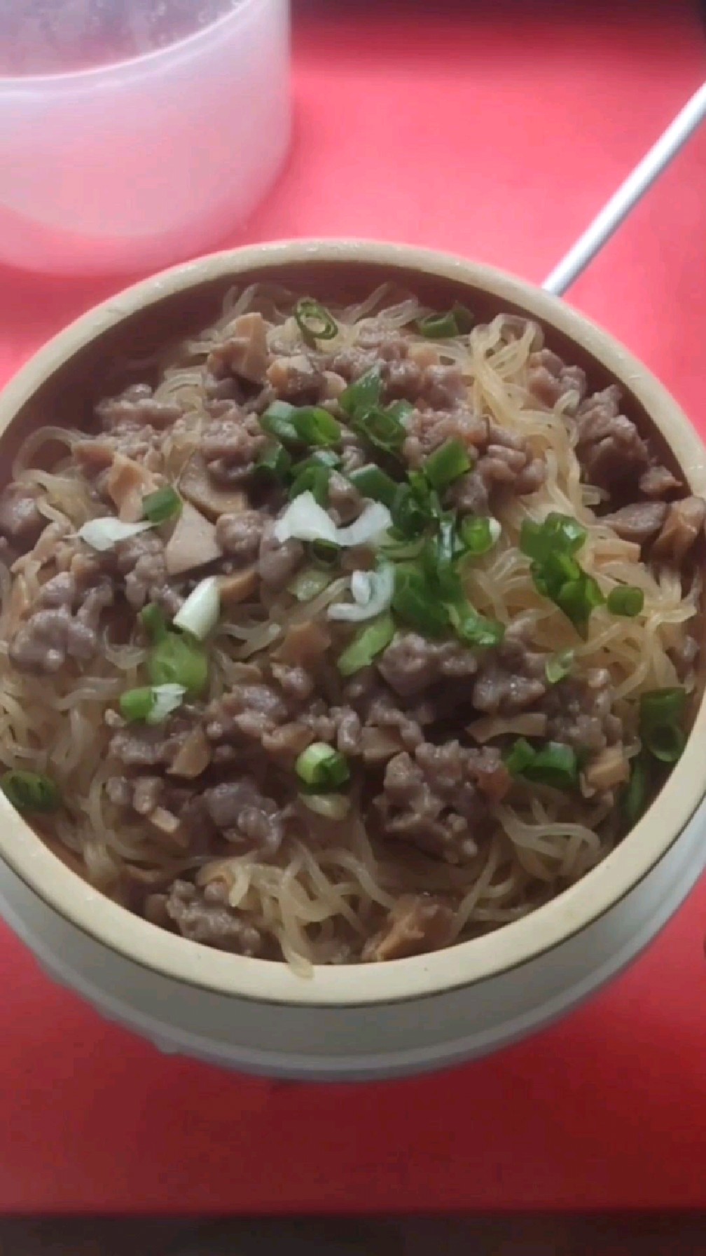 用蒸蛋器做一百道菜之:第31道“牛肉沬蒸米粉”