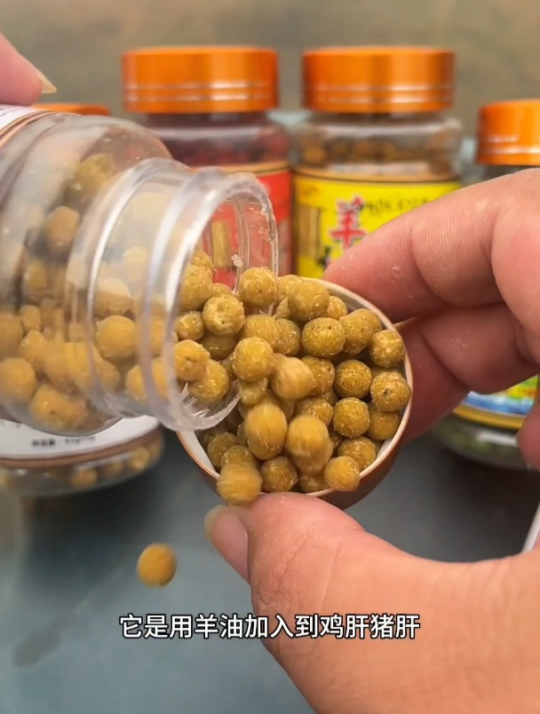 钓黄辣丁鲶鱼还在用蚯蚓?脏手还不容易保存,老钓友这样选饵!