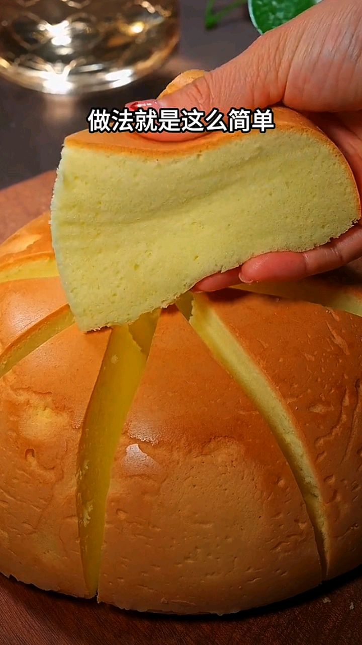 以后想吃蛋糕不用出去买了,一个电饭锅就能做