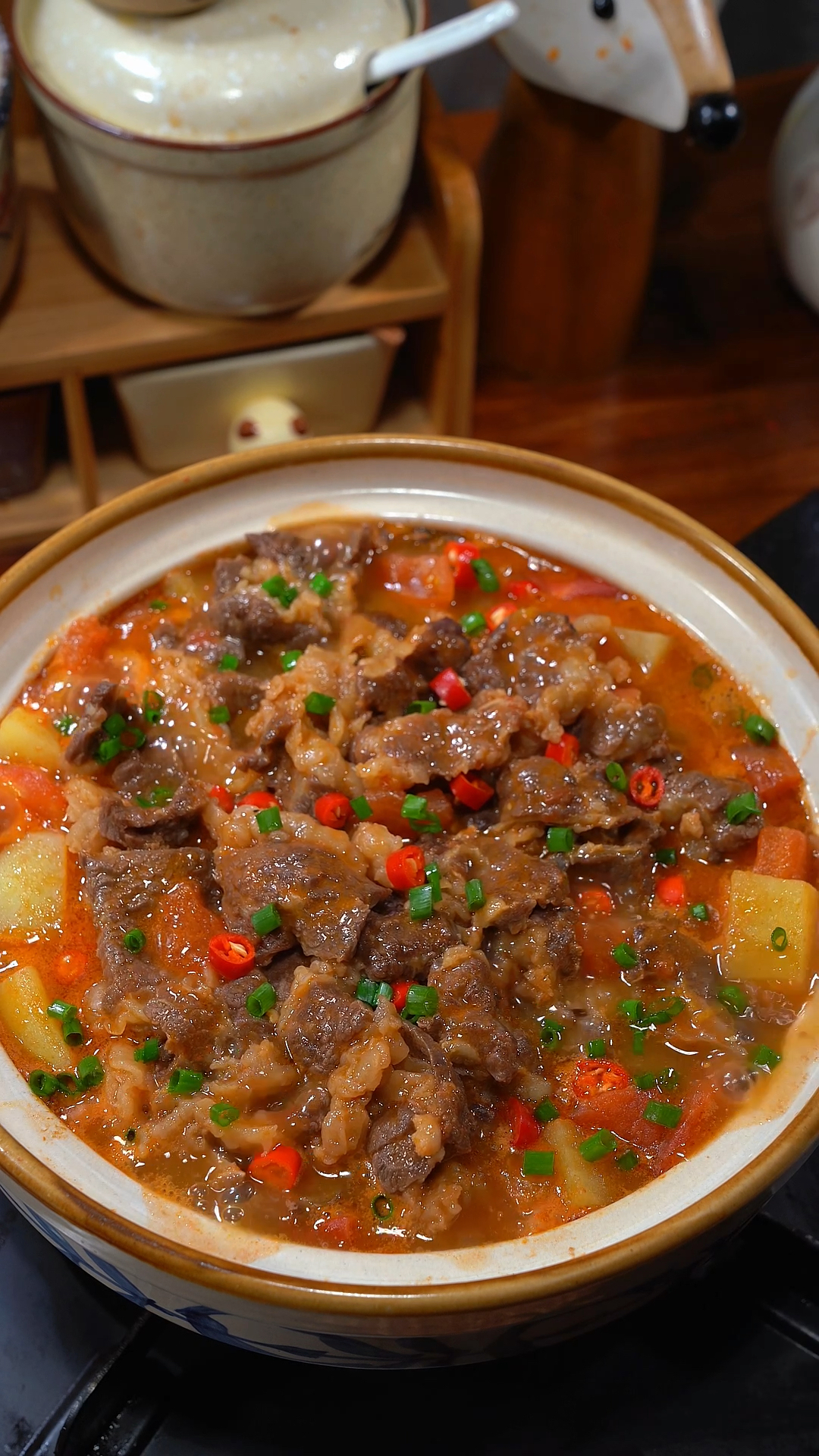 番茄土豆牛肉煲,做法简单,鲜香美味又下饭