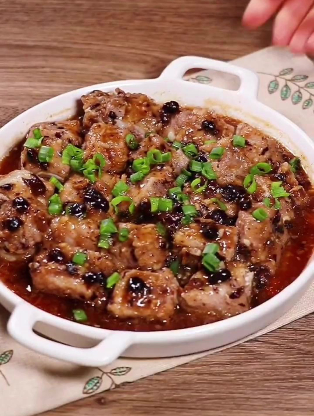 建议中老年:过了50岁,常吃6种高钙菜,强骨骼,赶跑腰酸背痛