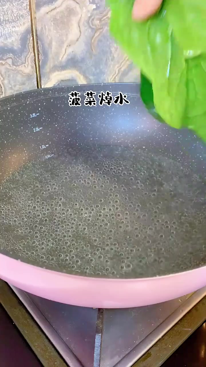 花样豆沙包简单又好吃,阁阁吃了好几个,不爱吃鱼的孩子