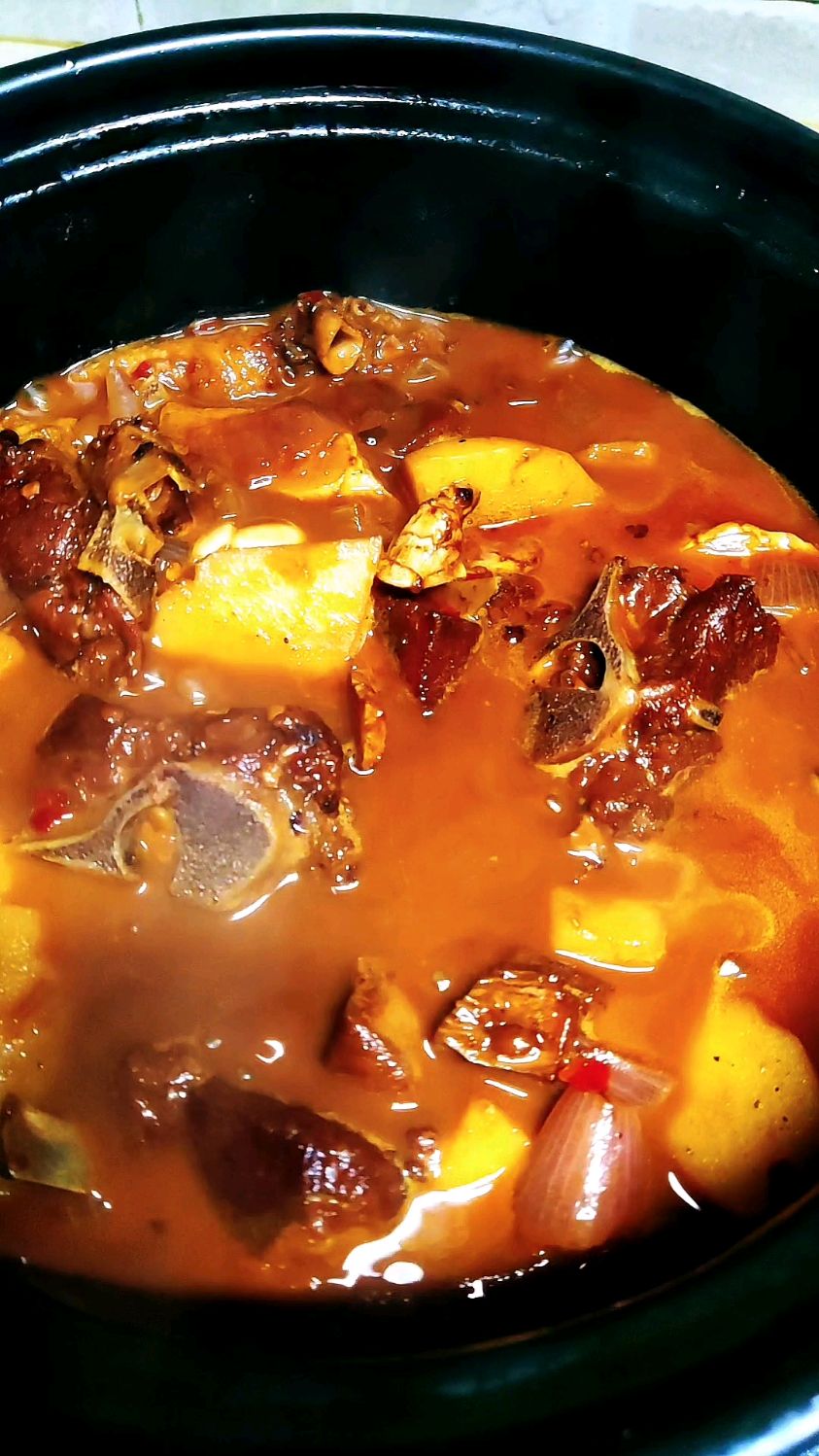 砂锅土豆烧羊肉好吃又美味