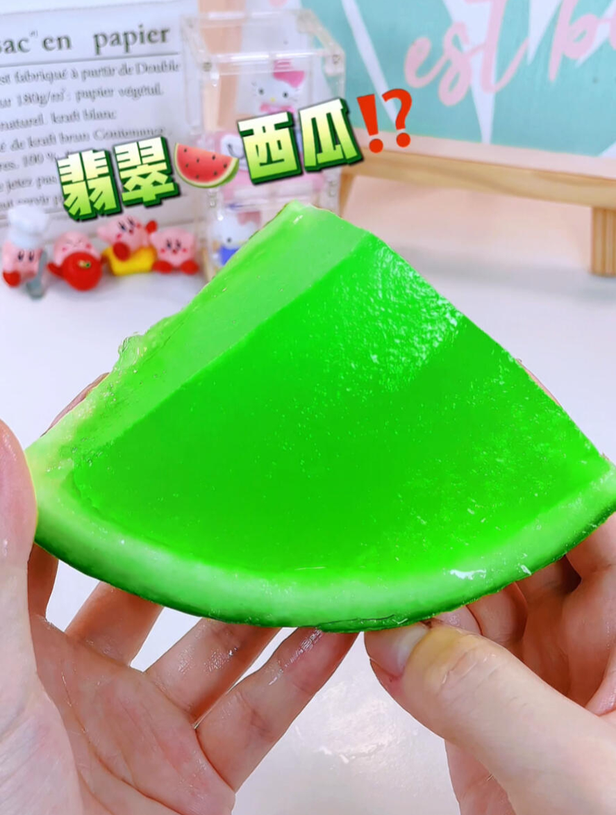 关于“绿色”的西瓜!翡翠西瓜你有见过吗?这一口下去还怪Q弹的