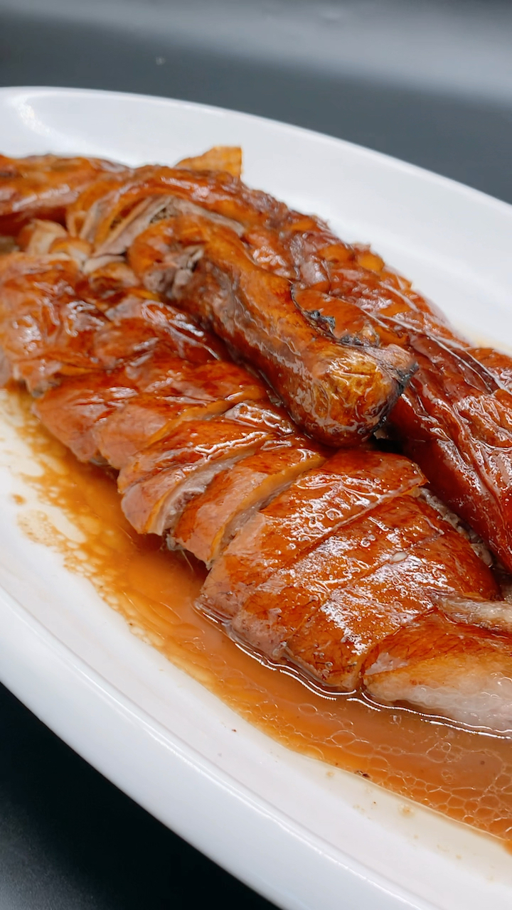 深井烧鹅酒店摆盘