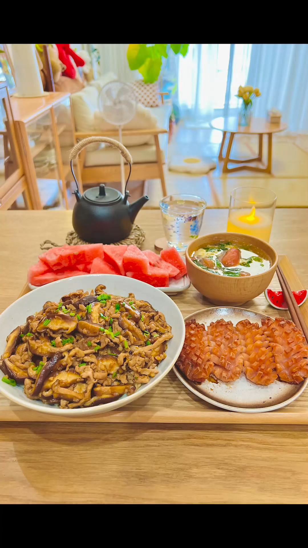 一人食vlog香菇肉丝拌面|烤肠|番茄鸡蛋菠菜汤