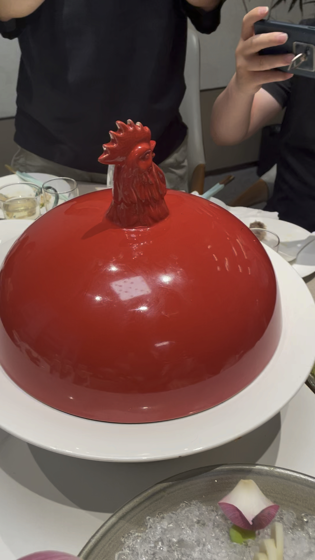 郑州地道信阳菜,鲍鱼焖柴鸡,还有鸡腰子,这个菜是不是有讲究