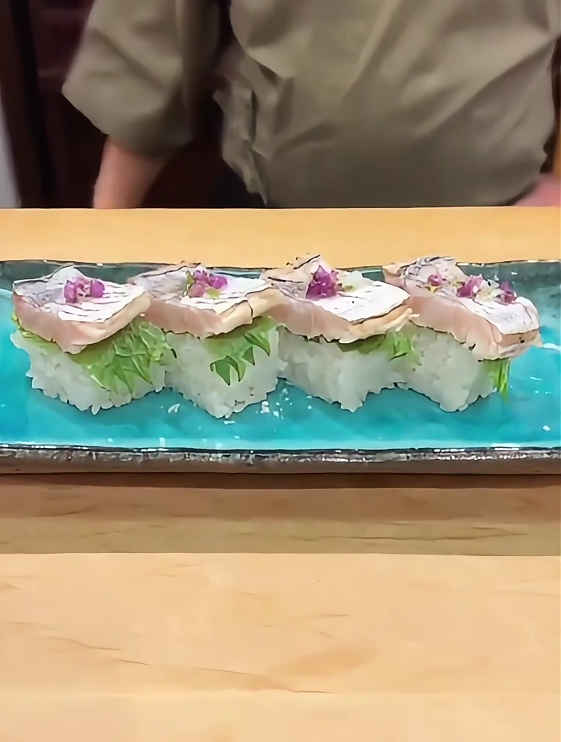 串烧带鱼寿司:舌尖上的海洋狂欢