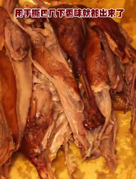 藏在沈阳农贸市场里的这家手撕烤鹅,几天不吃就会馋