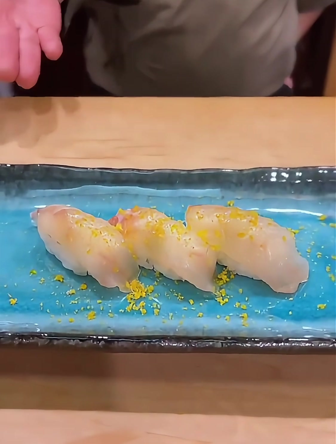 昆布渍白方头鱼寿司:日本高级料理的独特风味