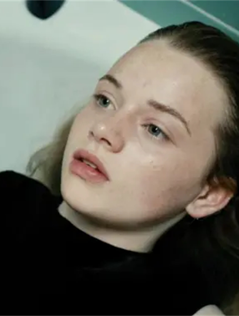 女孩身上长出鱼鳞,竟变成了一条美人鱼!一个比较隐晦的小众电影