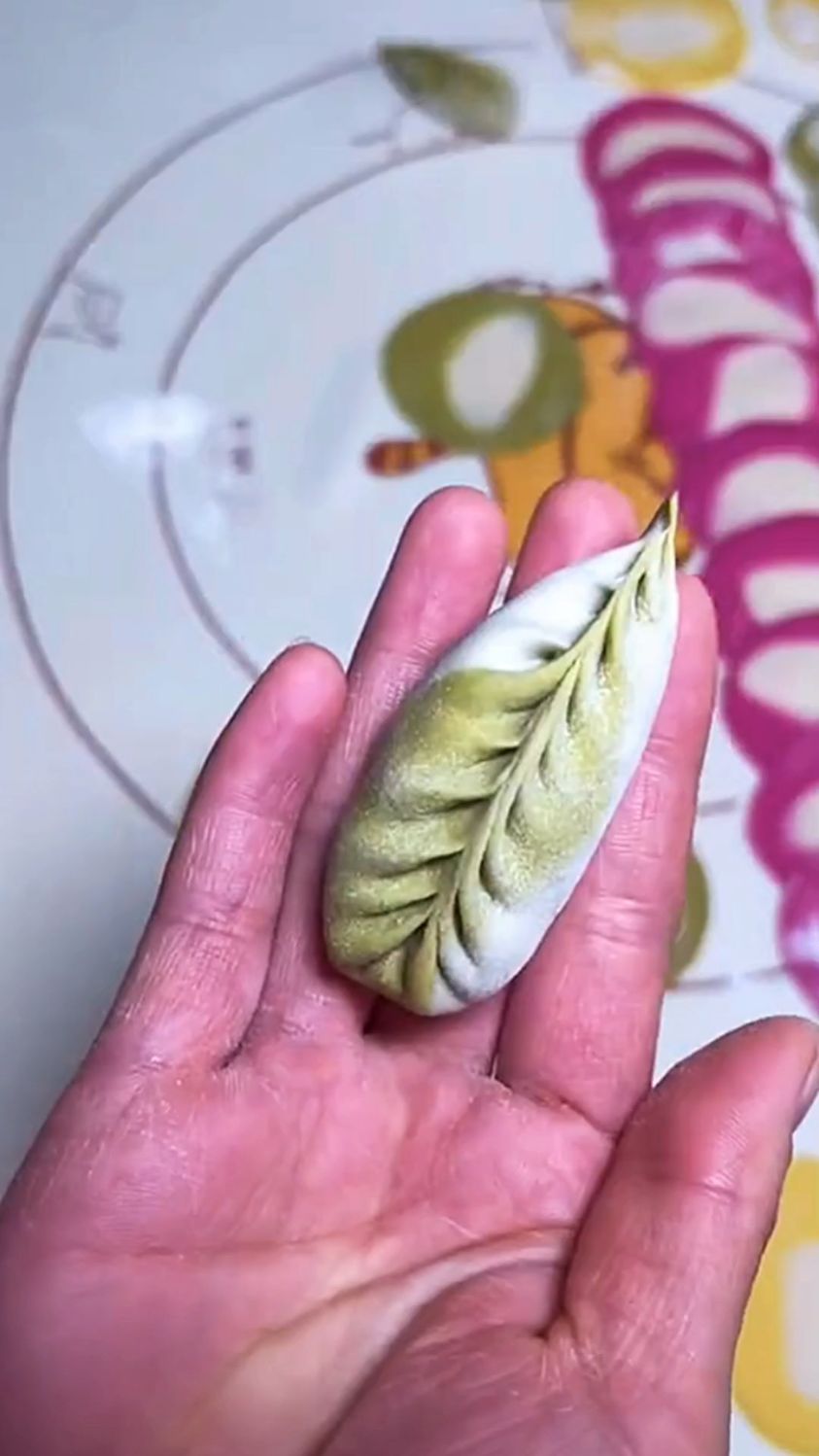 花样小饺子的包法。