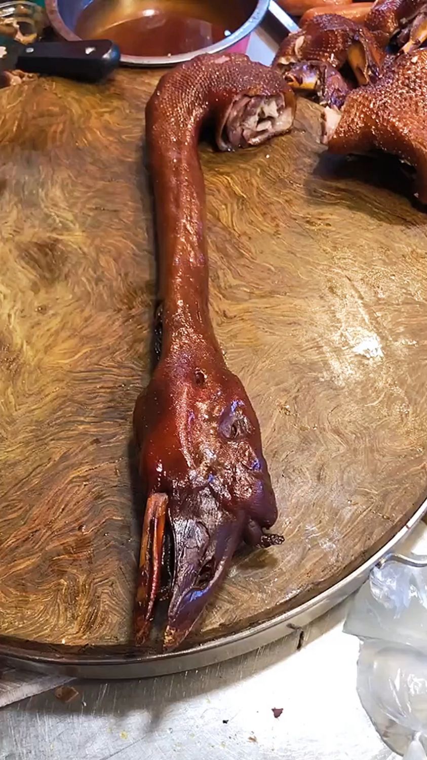 剁鹅脖子技巧很重要