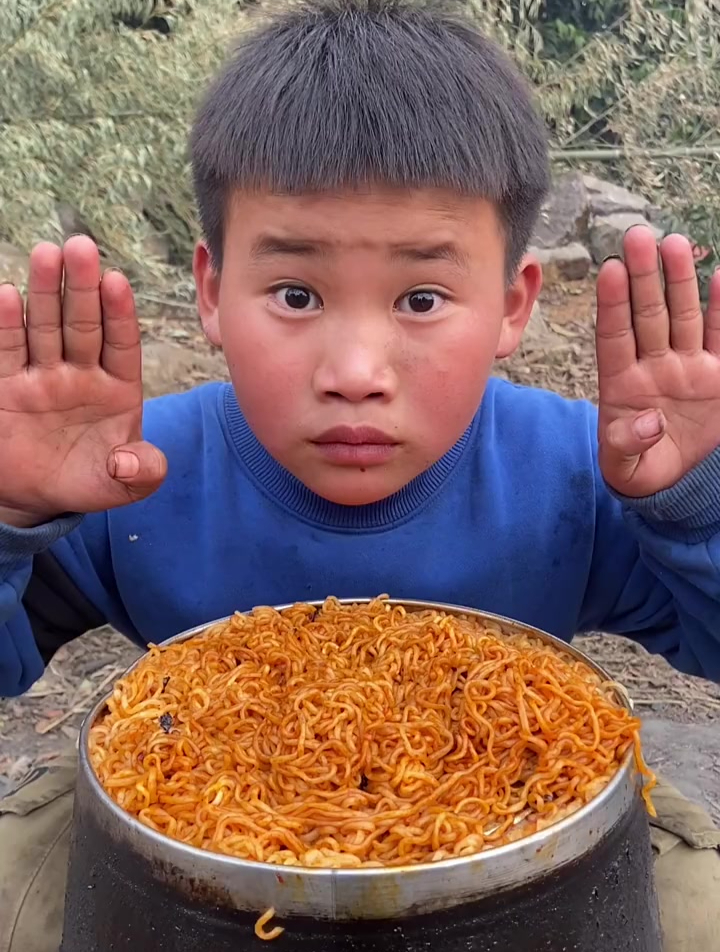 铁桶,火鸡面味道太香了