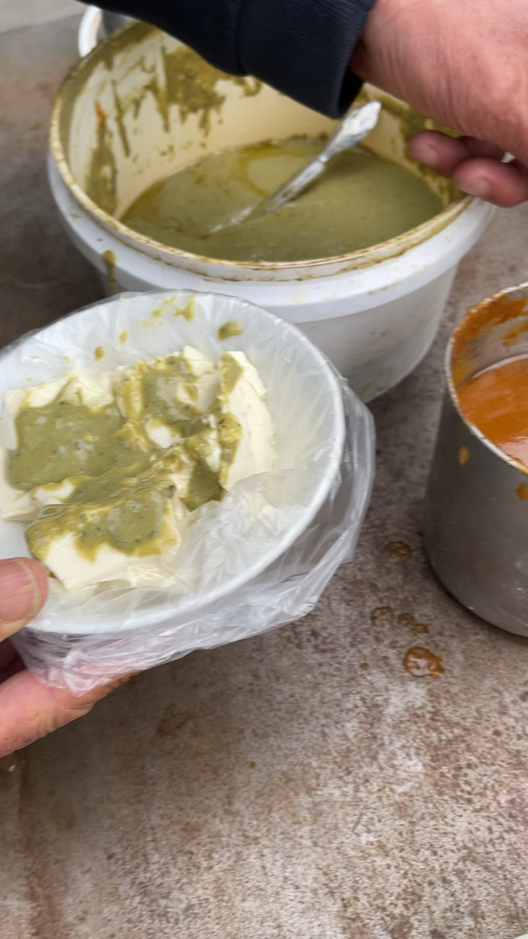 驻马店西平热豆腐,淋上香椿酱,辣椒酱好吃