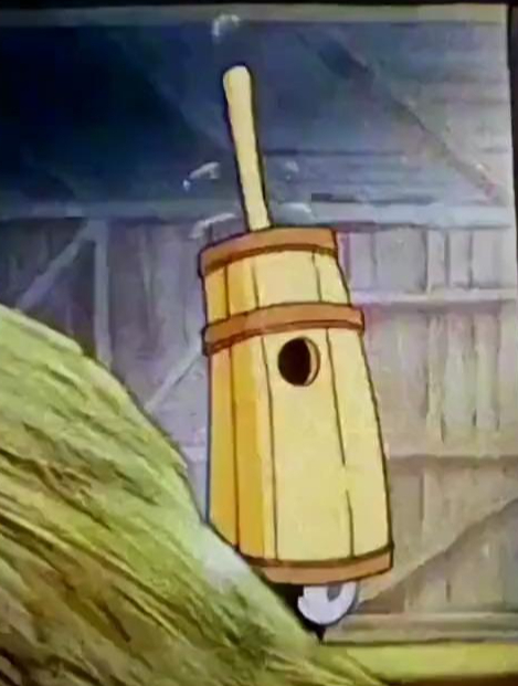 假老练惹上抱鸡母;昨天斗狗,今天斗鸡